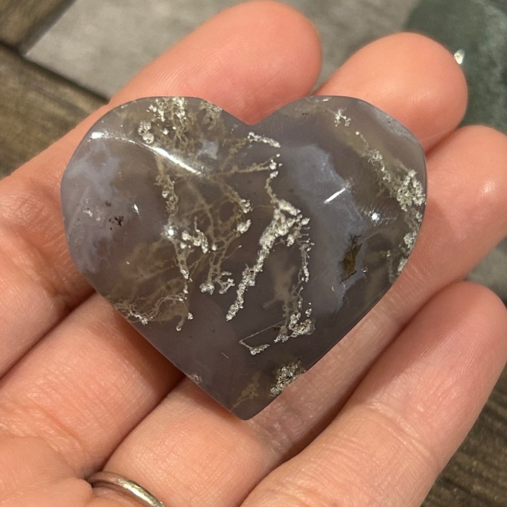 Moss Agate Heart Crystal figure